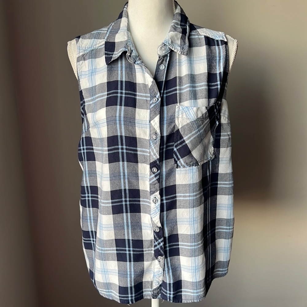5/$25 My Style Sleeveless Plaid Button Down Shirt